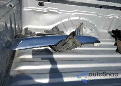 2011 Suzuki Equator Base from USA, damaged, VIN 5Z62D0CT9BC401892